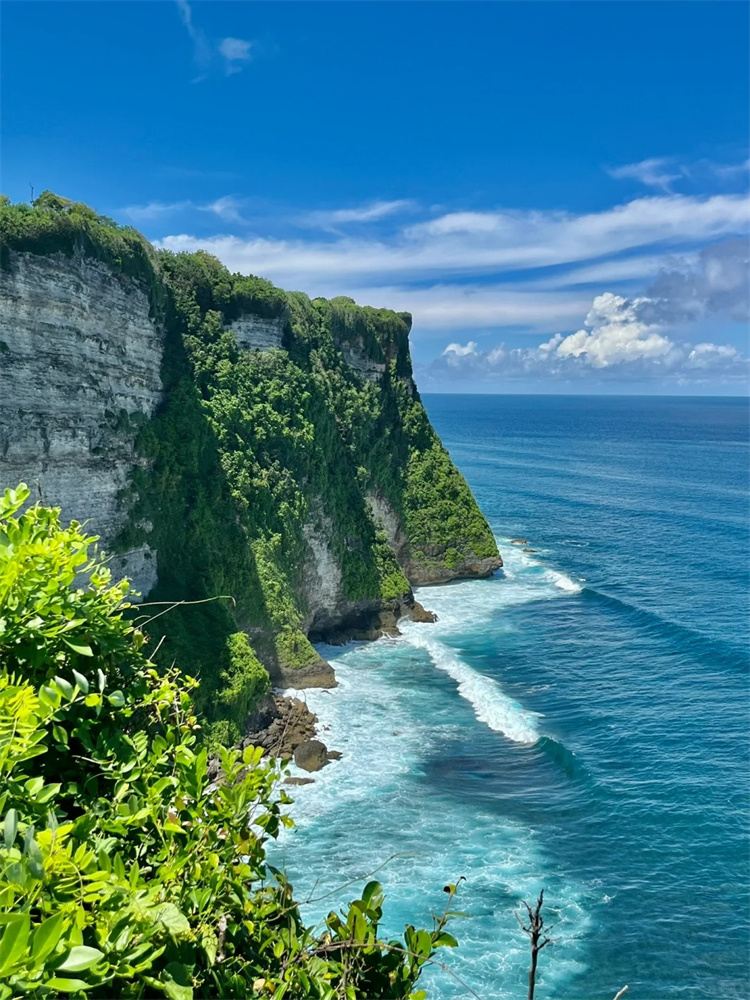 Tour giornaliero di mezza giornata al Tempio di Uluwatu a Bali [BBQ/SPA/Piscina infinity/Veicolo fuoristrada]