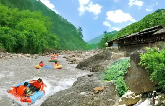 天水澗漂流 + 天堂寨風景區（代訂門票）