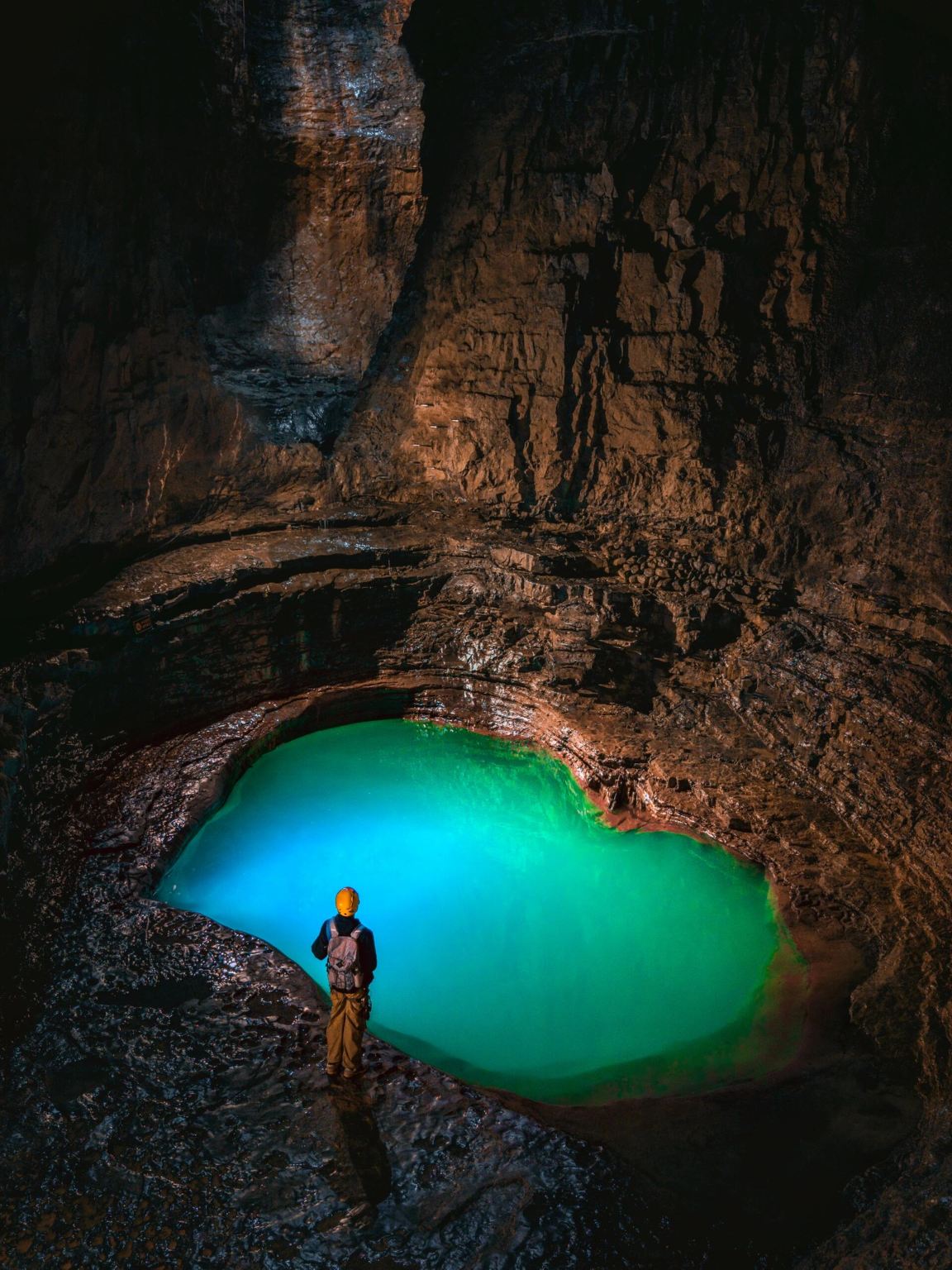 Zunyi, Guizhou: Twelve Backs + Shuanghe Cave [Private Charter | Customized Tours | Chinese & English Guide] C