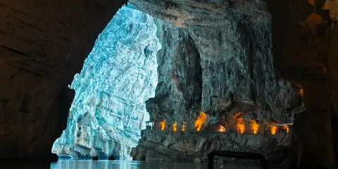 織金洞+織金大峽谷一日遊【精品小團+上門接送+獨立包團】