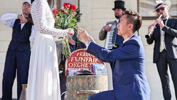 Praga, Repubblica Ceca - Trip Moments[Pacchetto fotografico per matrimonio e servizio fotografico per coppie a Praga, Repubblica Ceca, con fotografo professionista]