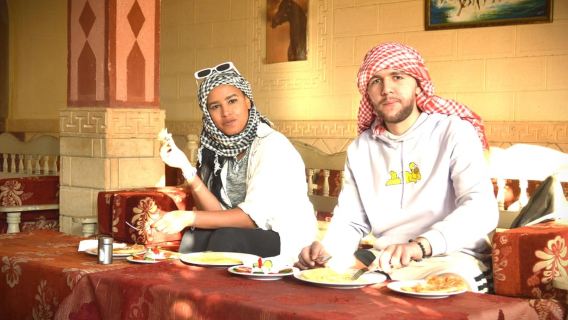 Hurghada: giro in quad all'alba, cammello e colazione orientale