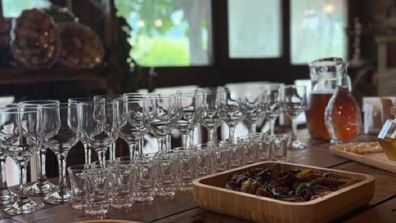 Desde Tiflis: Excursión a la región vinícola de Kajeti con 9 catas de vino.