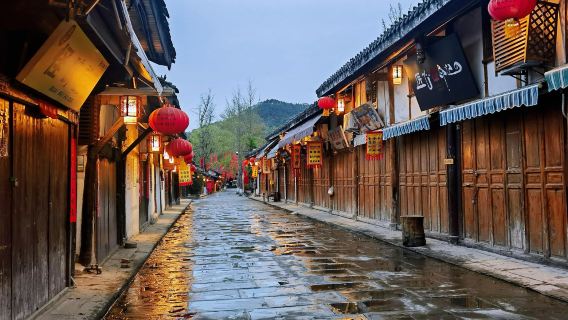Depart from Chengdu: one-day tour of Langzhong Ancient City (a famous historical and cultural city)