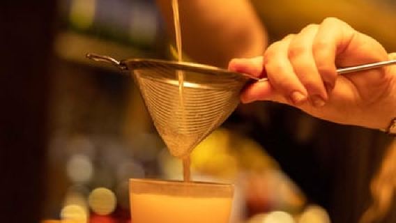 Melbourne: Local Laneway Bars and Their Stories