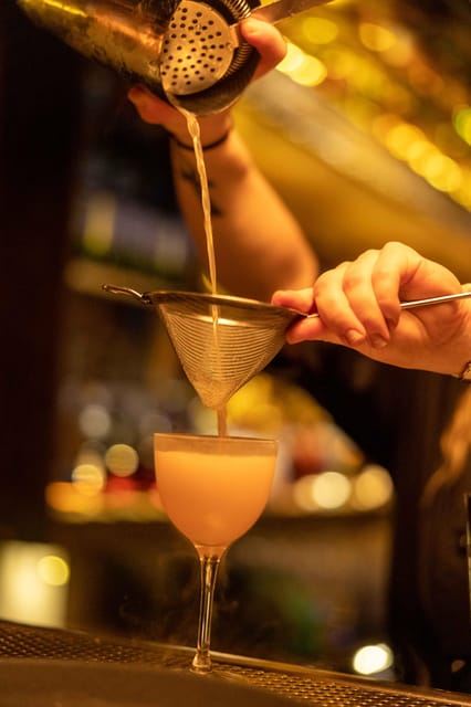 Melbourne: Local Laneway Bars and Their Stories