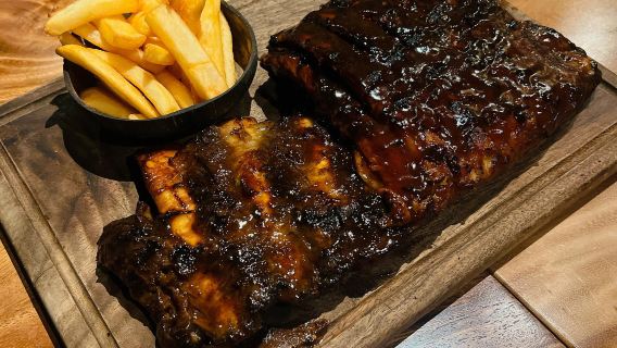 Australia Melbourne The Meat & Wine Co popular restaurant booking