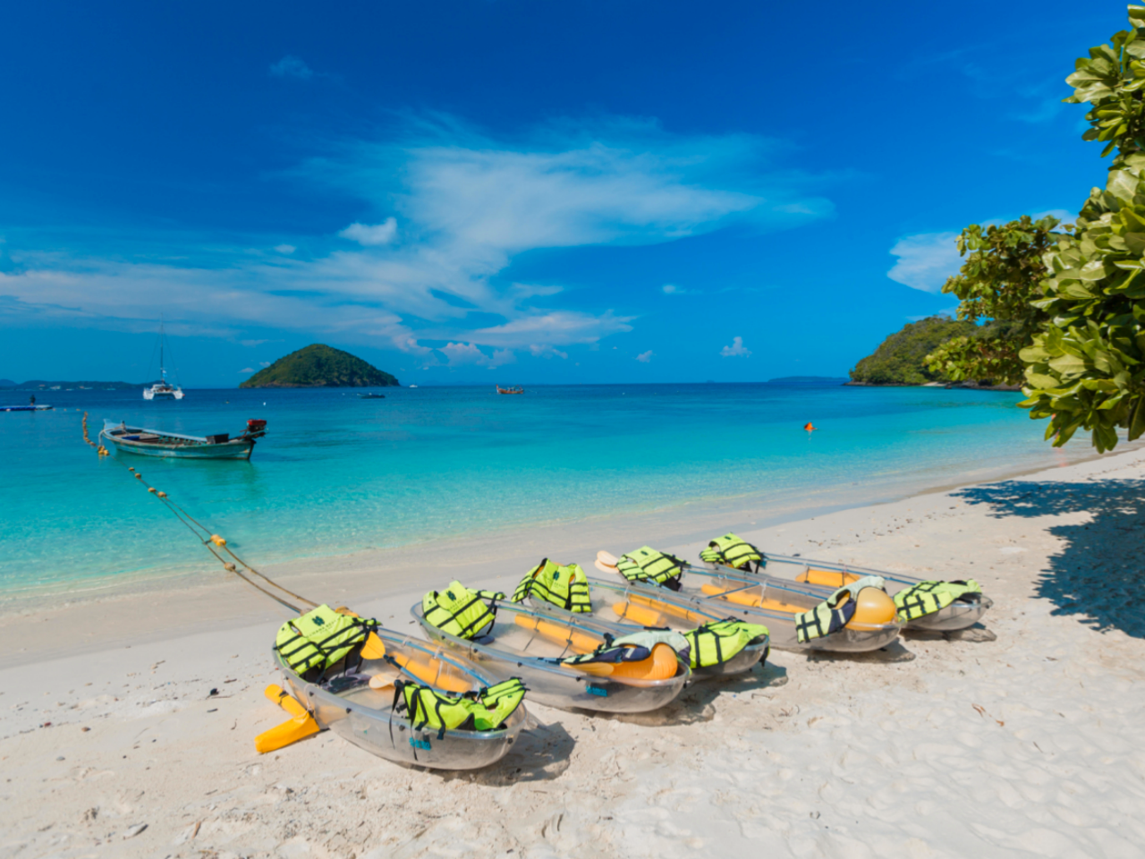 Escursione giornaliera in motoscafo a BANANA Beach con pasto e trasferimento da Phuket