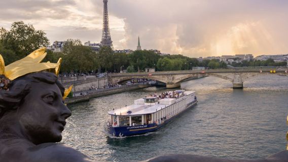 Seine River: 3-Course Gourmet Dinner Cruise by Le Capitaine Fracasse