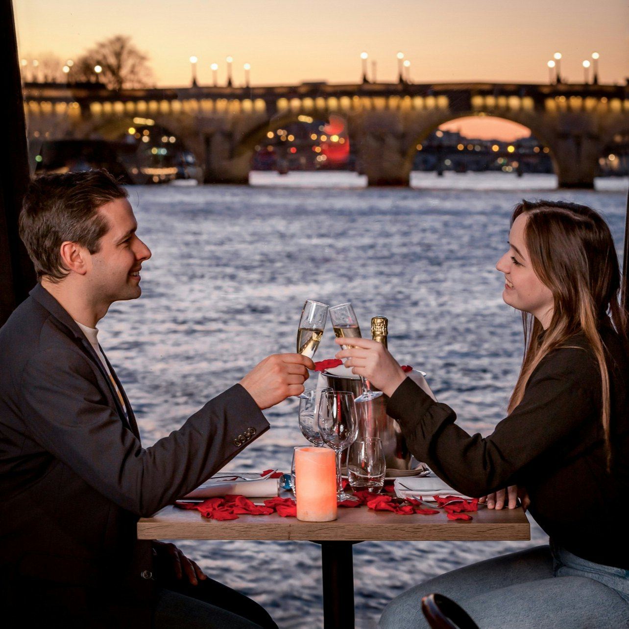 Seine River: 3-Course Gourmet Dinner Cruise