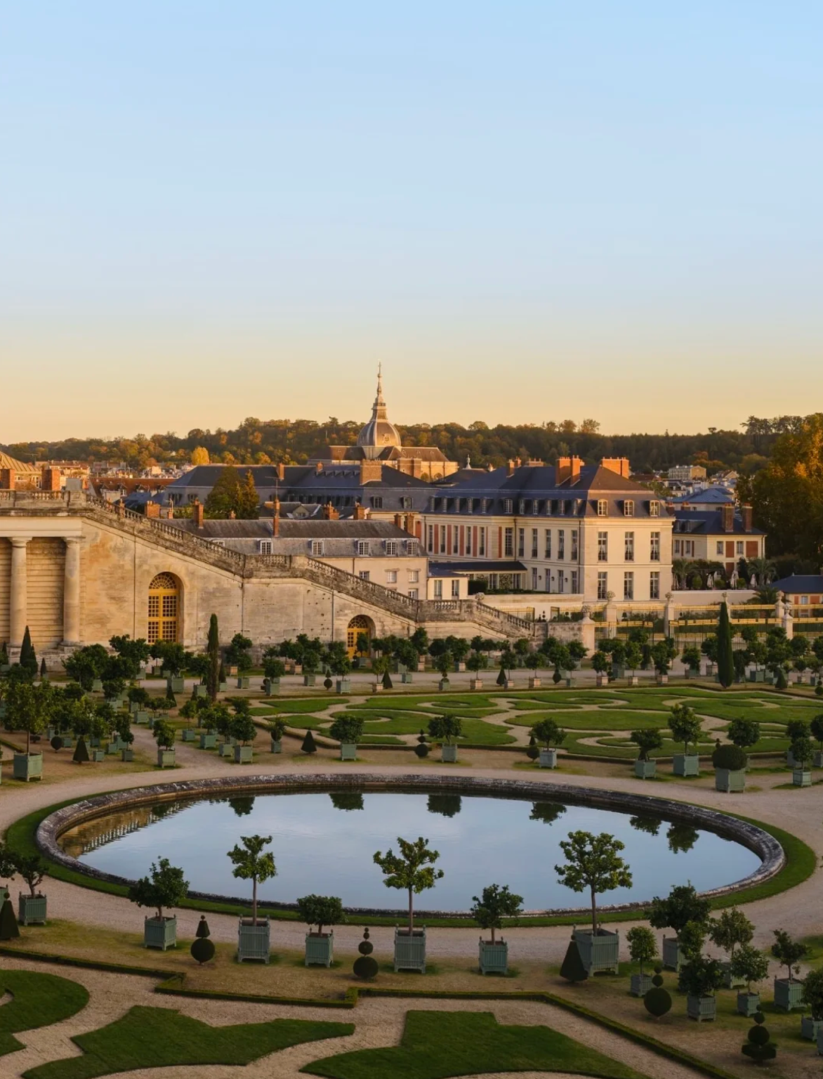 法國巴黎凡爾賽宮+凡爾賽花園+楓丹白露宮+白露城堡花園一日遊