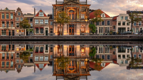 perjalanan satu hari ke Museum Van Gogh + Museum Taylor + Alun-Alun Pasar Haarlem + Kincir Angin Adrian