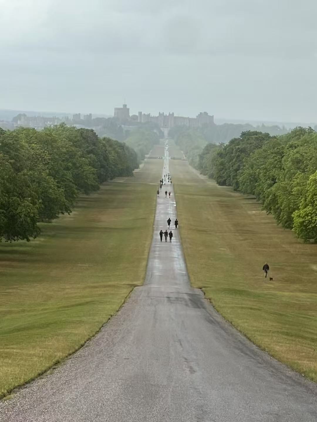 倫敦—牛津—溫莎—伊頓—比斯特—經典路線VIP包車一日遊