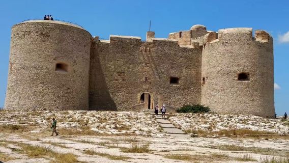 法國馬賽伊夫島+老港+守護聖母聖殿-隆尚宮【中文包車自由行】