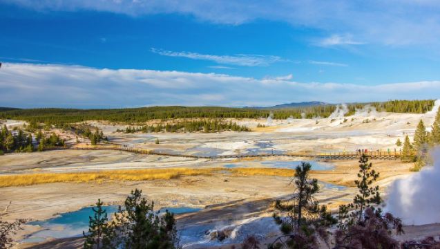 美國鹽湖城+黃石國家公園+猛獁溫泉+黃石大峽谷【包車可定制】