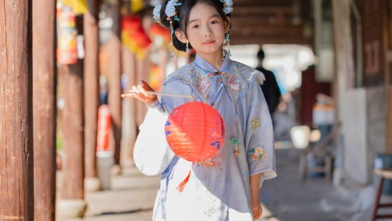 Encontro com a Antiga Cidade Aquática de Jiangnan | Experiência de Traje Han, Barco a Remo, Show Interativo de Música e Dança | Realize o Sonho de Imortais no Estilo Antigo