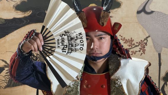 Kioton samuraihaarniskakokemus: matcha-teetseremonia, kalligrafia ja valokuvaus