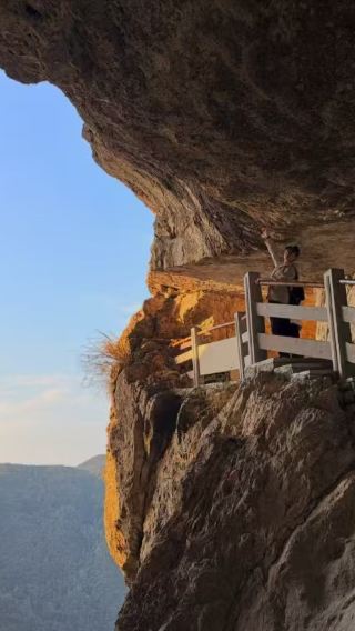 【温州発 専用車ツアー】雁蕩山+大龍湫+霊峰景観地+霊岩景観地｜純粋な楽しみ