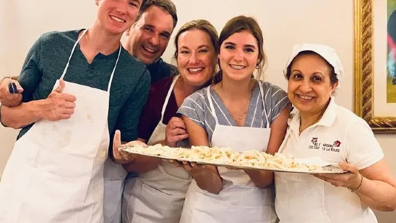 Verona: Lớp học nấu Pasta & Tiramisu với rượu vang bởi Cooking Italy