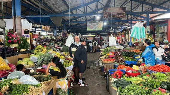 Antigua: Guatemalan Cooking Class & Market Tour