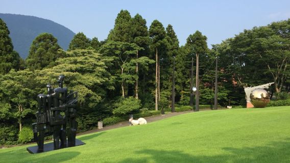 日本東京來回箱根+蘆之湖+大湧谷+雕刻森林美術館【中文包車】