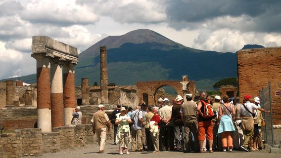 PompeiTours