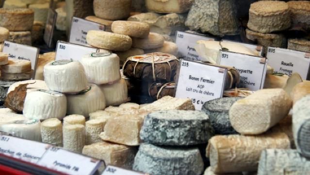 Rue Cler, Boulevard Haussmann & Alma Bridge: Guided Tour + Food Tasting