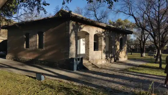 Shaanxi: Revolutionary Red Tour - Yan'an Zaoyuan - Yangjialing - Wangjiaping - Pagoda Mountain Two-Day Tour