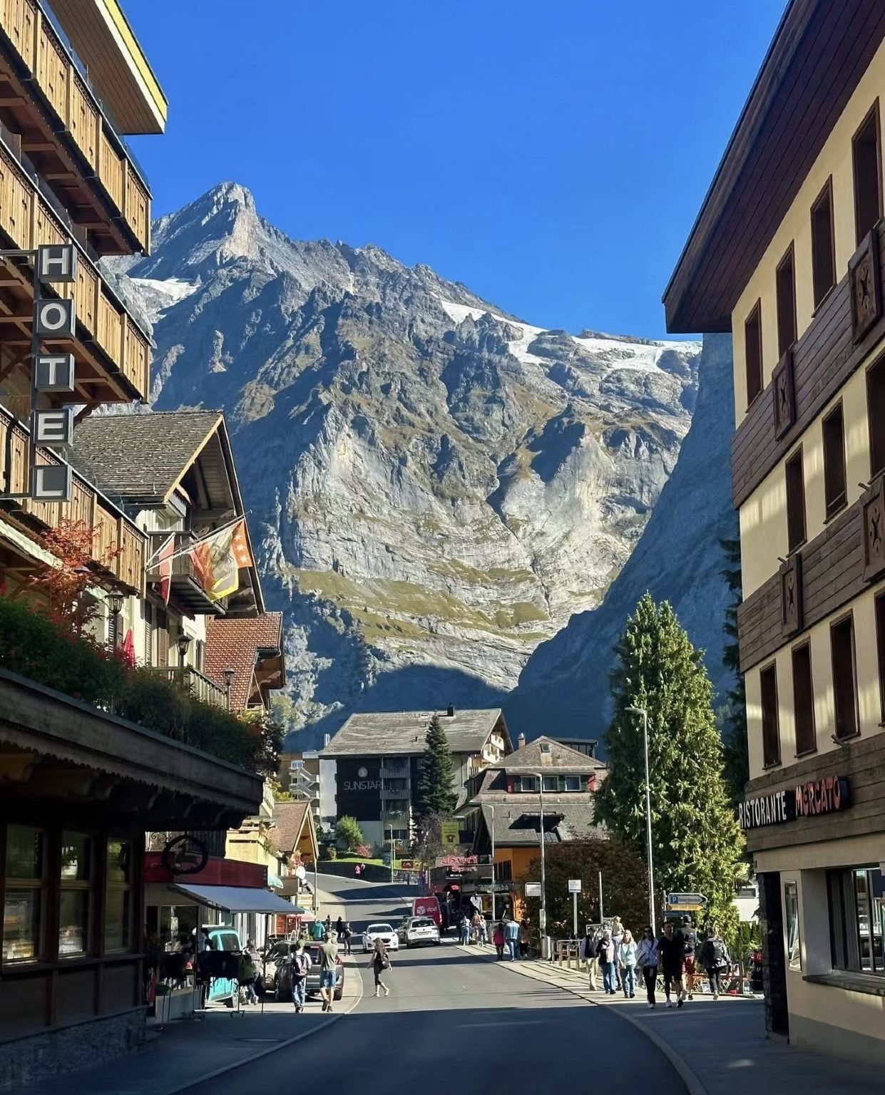 瑞士因特拉肯費爾斯特山+格林德瓦少女峰一日遊【酒店接送】