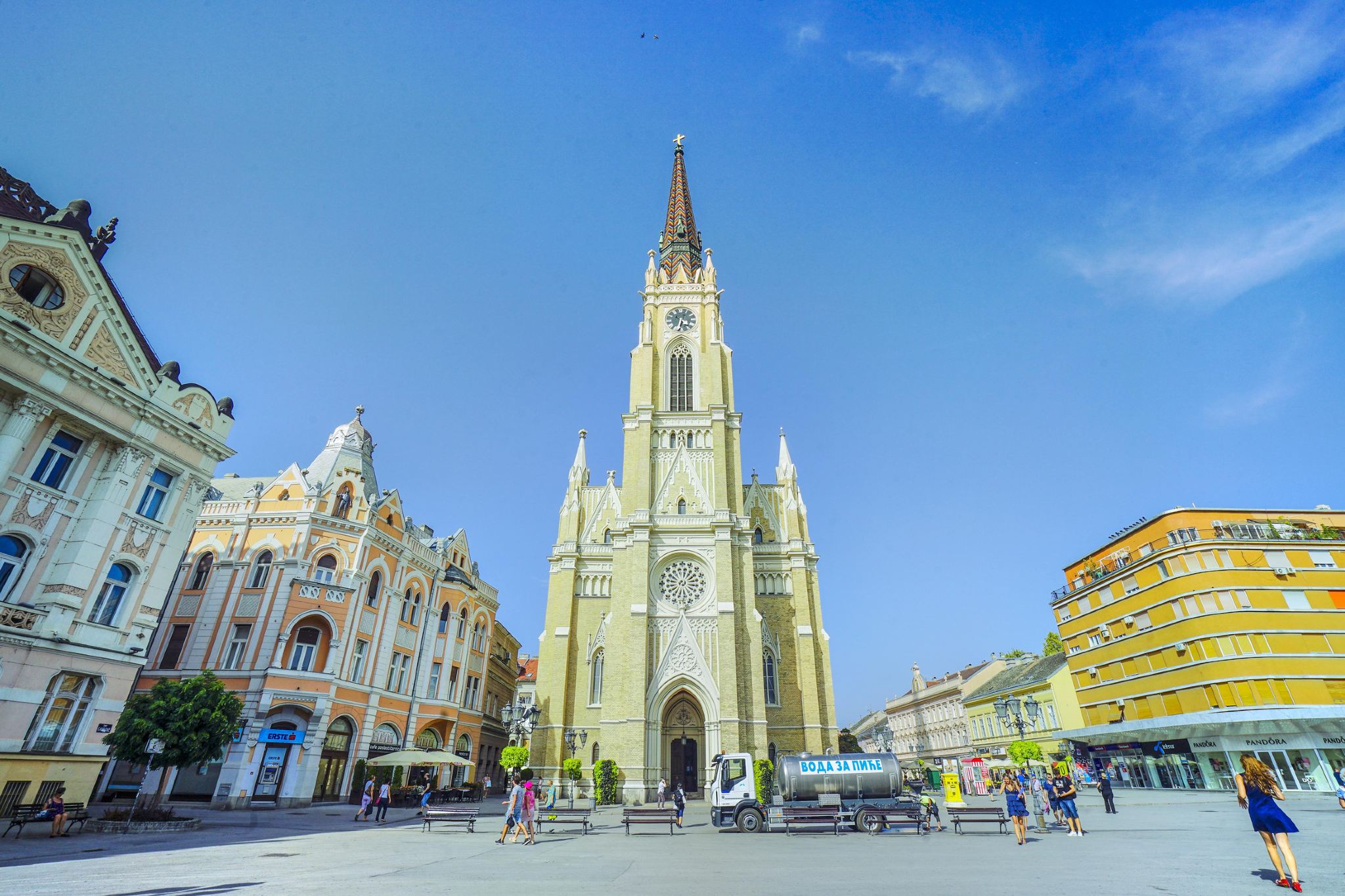 塞爾維亞雙城漫遊：貝爾格萊德+諾維薩德 巴爾幹風情體驗之旅