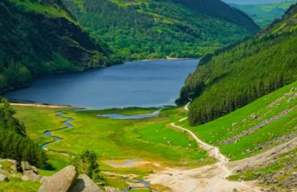 愛爾蘭都柏林+基爾根尼一日遊/行程可調-中文專車