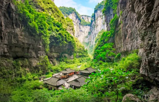 【航空車2-8人團】重慶武隆天生三橋+龍水峽地縫+烏江一日遊