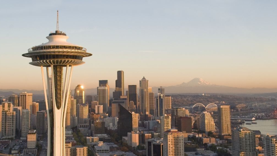 西雅圖一日遊:派克市場+太空針塔+奇胡利玻璃園+煤氣廠公園
