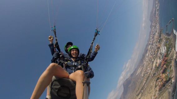 Santa Cruz de Tenerife: Akrobatischer Paragliding-Flug