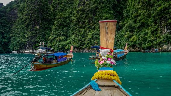 Dari Phi Phi: Tur Perahu Ekor Panjang Setengah Hari ke Maya Bay