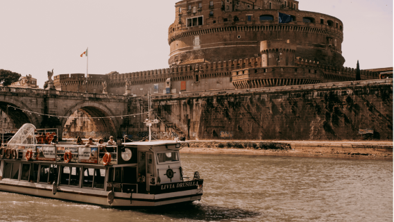 Rom: Ticket für Hop-On/Hop-Off-Bootstour auf dem Tiber