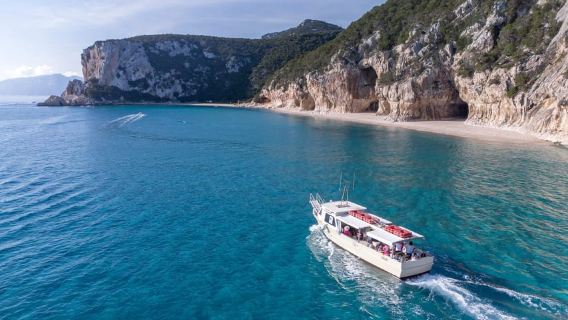 Cala Gonone: Perjalanan Bot Pantai Grotta Bue Marino & Cala Luna