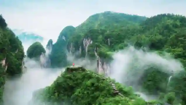 矮寨大橋+懸崖棧道+茶峒邊城+芙蓉鎮一日遊【品質夜遊芙蓉鎮】