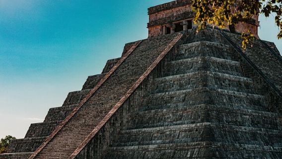 Merida: Chichen Itza, Izamal e Cenote con pranzo e prelievo
