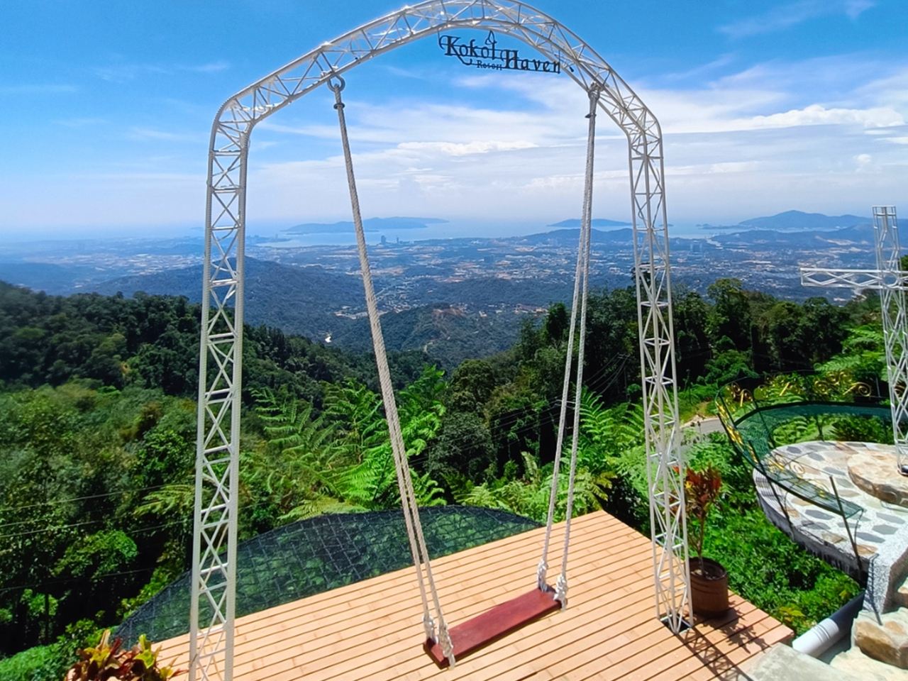 Tour Giornaliero Condiviso della Città di Sabah: Fattoria dei Coccodrilli, Moschea della Città di Kota Kinabalu e Collina Kokol