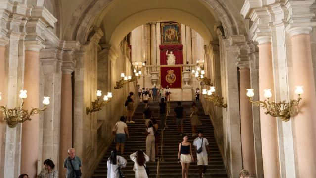 Madrid: Toegangsticket voor het Koninklijk Paleis en kleine groepsreizen