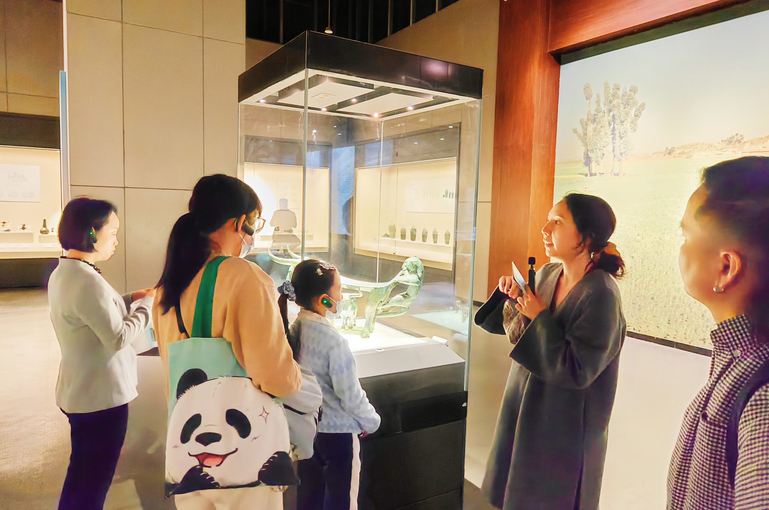 Zhejiang: Quzhou - Gunung Jianglang - Kota Kuno Nianbadu | Sewa kendaraan pribadi dapat disesuaikan 