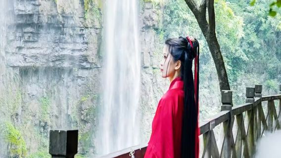 Lawatan Setengah Hari ke Air Terjun Besar Tiga Gaung Yichang [Pilihan Sesi Pagi atau Petang · Penghantaran dari Bandar · Kumpulan Pelancongan Sahaja]
