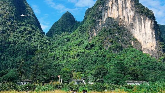 Esperienza fuoristrada nella Galleria di Yangshuo | 13 km di percorso nella giungla e corsi d'acqua + guida di istruttori professionisti