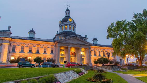 Ottawa pergi-balik|Dewan Bandaraya Kingston + pelayaran sewaan peribadi lawatan sehari Kepulauan Thousand Islands/tiket tidak termasuk