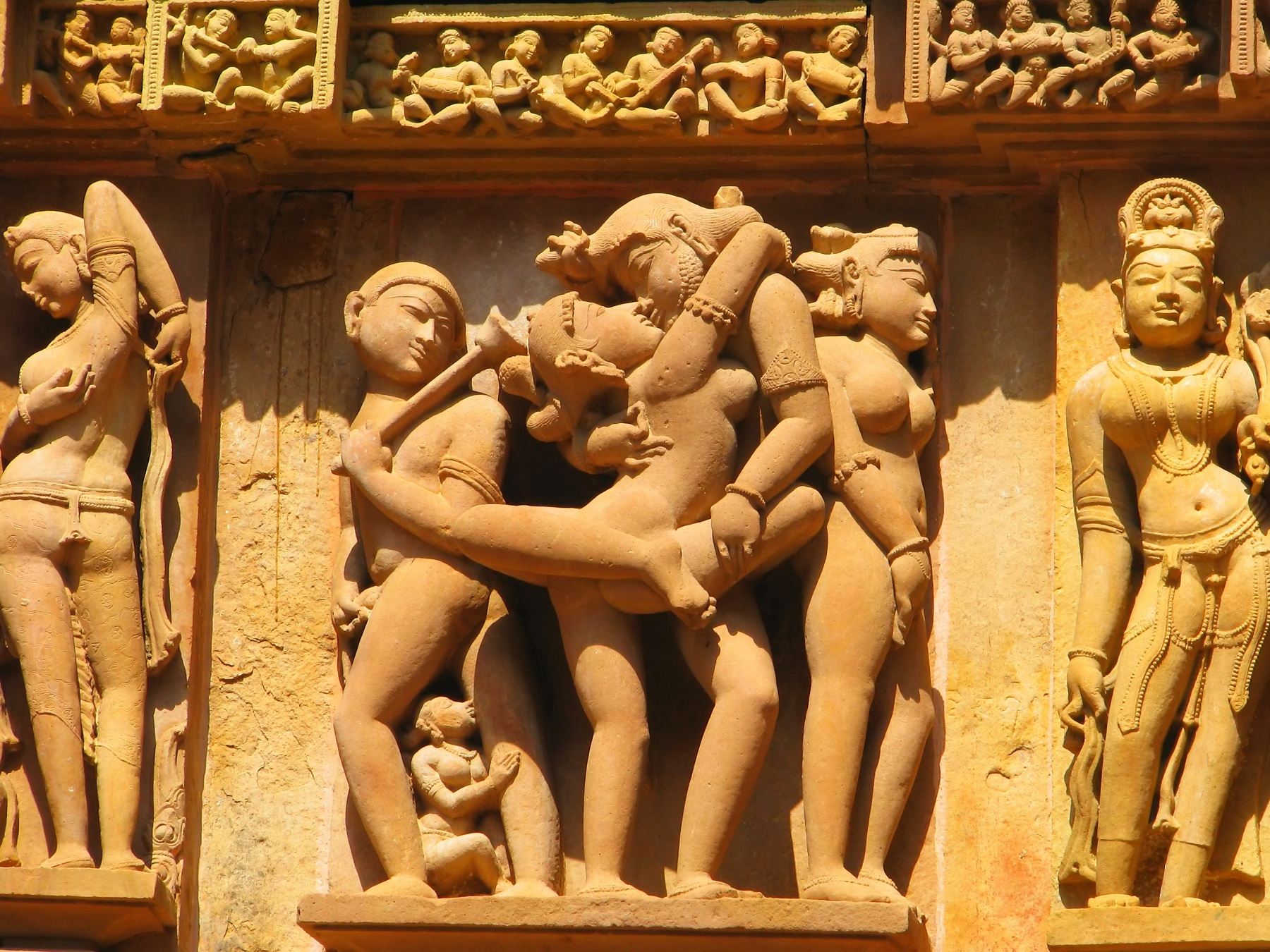 10-Day Golden Triangle Tour with Orchha & Khajuraho Private Transport and Guide