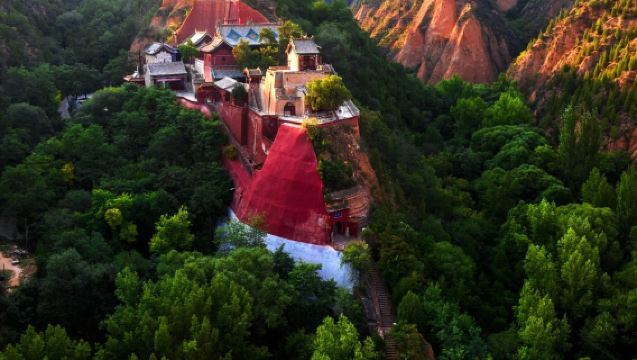 Lawatan Sehari dari Pingyao * Kuil Xiaoxitian di Kaunti Xi, Shanxi + Air Terjun Hukou di Shanxi * Tiada Pembelian
