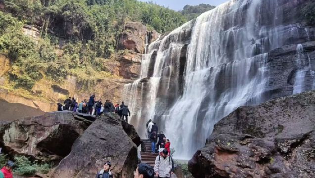 China-Guizhou Chishui Danxia Waterfall-Bing'an Ancient Town-Cliff Hotel Jianglu/City private charter