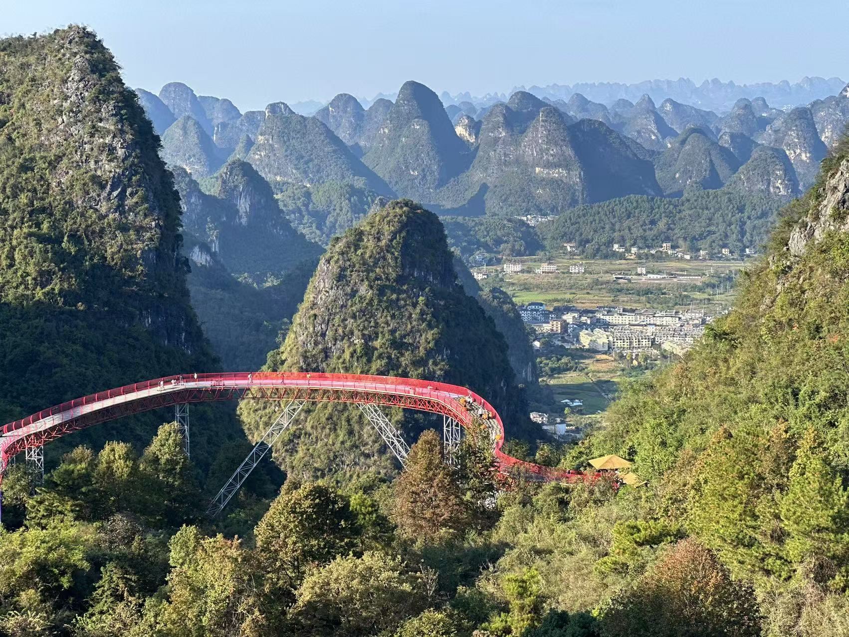 Guilin: 1-Day Li-River Cruise and Yangshuo Ruyi peak cable car Private Tour
