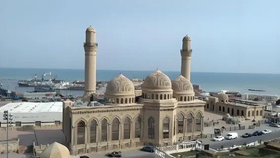 Ciudad Vieja de Bakú (Azerbaiyán) + Parque de las Colinas + Bibi Heybat + Centro Heydar Aliyev